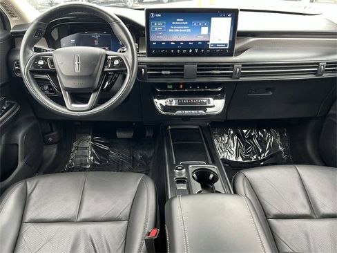 Used 2023 Lincoln Corsair Reserve w/ Equipment Group 201A image 10