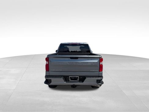 Used 2019 Chevrolet Silverado 1500 Custom w/ Custom Value Package AWD/4WD image 5