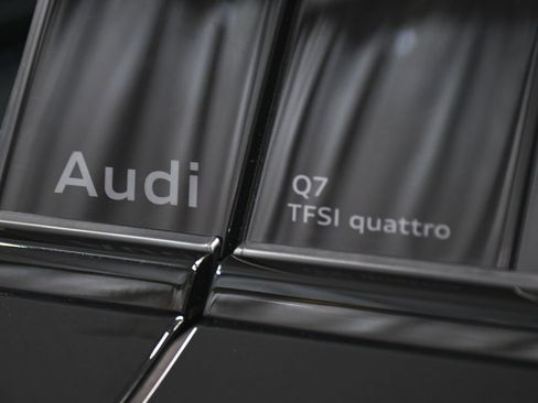 Used 2026 Audi Q7 2.0T Premium Plus w/ Premium Plus Package AWD/4WD image 12