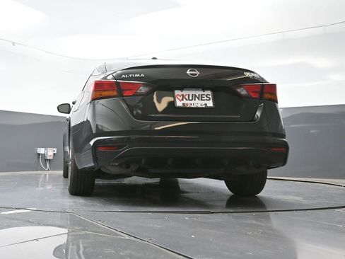 Used 2024 Nissan Altima 2.5 SV image 54