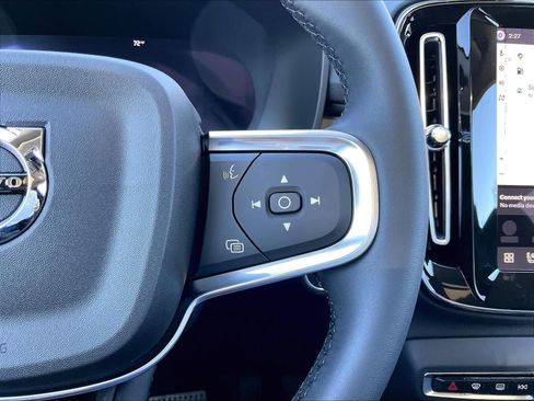 New 2026 Volvo XC40 B5 Plus w/ Protection Package Premier image 18