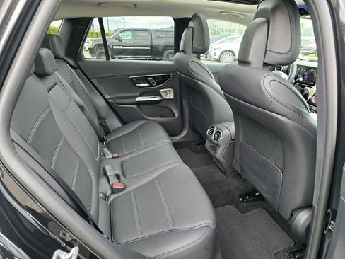 Used 2023 Mercedes-Benz GLC 300 4MATIC image 26