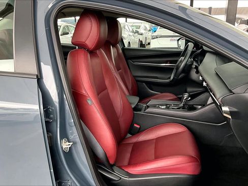 Used 2025 MAZDA MAZDA3 s image 9
