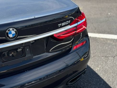 Used 2018 BMW 750i xDrive AWD/4WD image 4