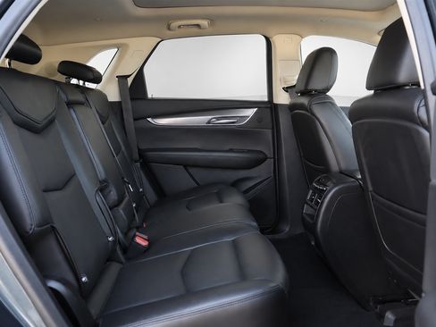 Used 2019 Cadillac XT5 Premium Luxury FWD image 14