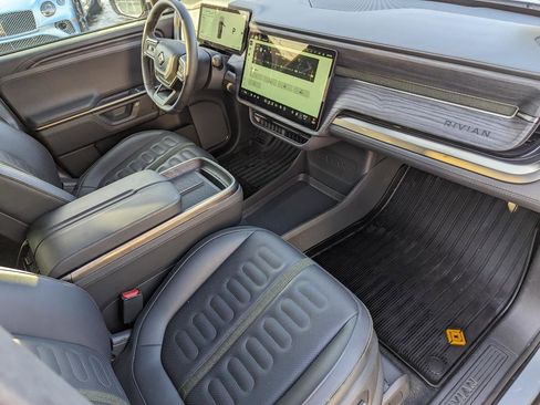 Used 2025 Rivian R1S Adventure image 26