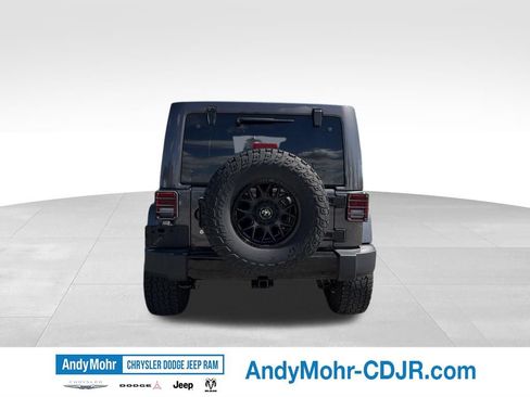 Used 2017 Jeep Wrangler Unlimited Sahara AWD/4WD image 6