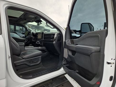Used 2025 Ford F250 Lariat w/ Lariat Ultimate Package AWD/4WD image 13
