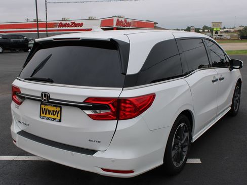 Used 2024 Honda Odyssey Elite image 8