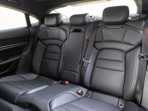 Used 2024 Porsche Taycan GTS image 25