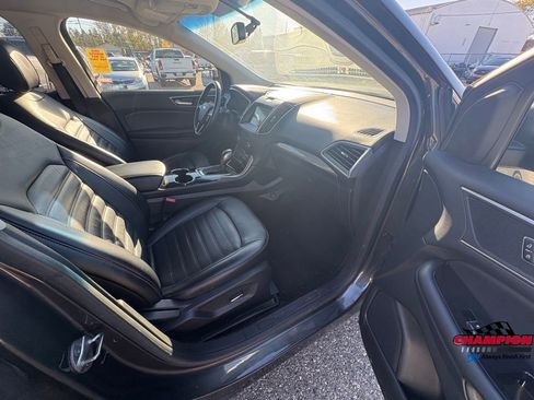Used 2017 Ford Edge SEL w/ Equipment Group 201A image 23
