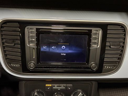 Used 2016 Volkswagen Beetle 1.8T SE image 27