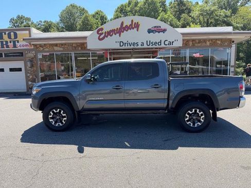 Used 2021 Toyota Tacoma TRD Off-Road AWD/4WD image 1