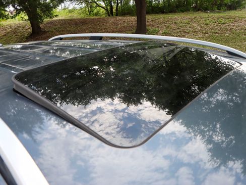 Used 2015 Mercedes-Benz ML 350 2WD w/ Premium 1 Package image 9