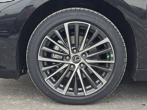 New 2025 Lexus ES 350 w/ Premium Package image 11