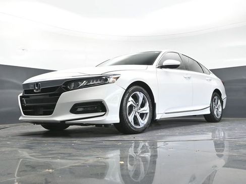 Used 2019 Honda Accord EX image 30
