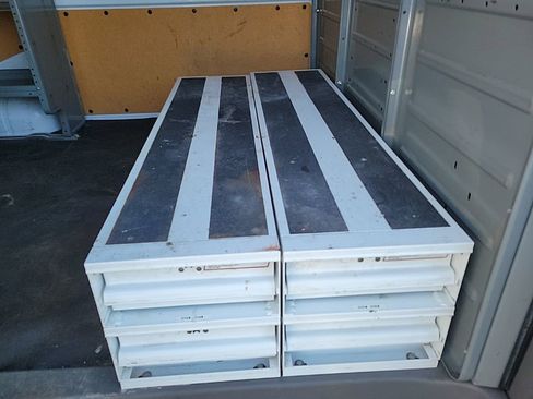 Used 2019 Nissan NV 3500 SL w/ Back Door Glass Package image 4