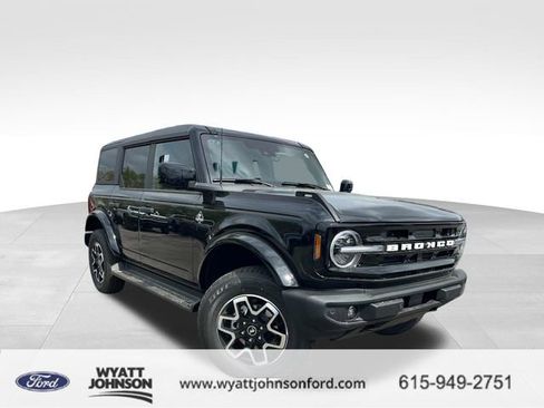New 2026 Ford Bronco Outer Banks AWD/4WD image 1
