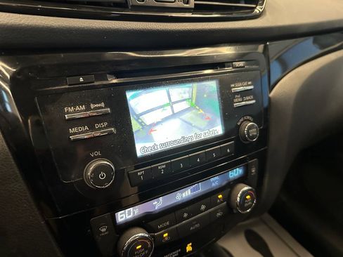 Used 2017 Nissan Rogue Sport SV AWD/4WD image 14