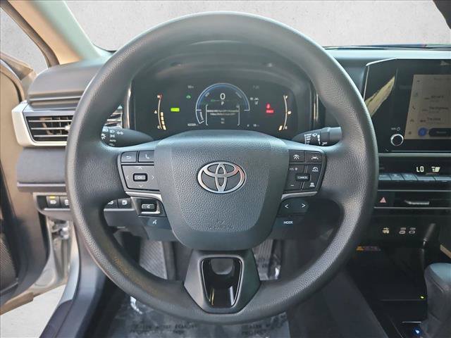 Used 2025 Toyota Camry LE FWD image 13