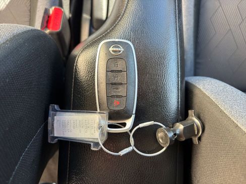 Used 2025 Nissan Versa SV image 22