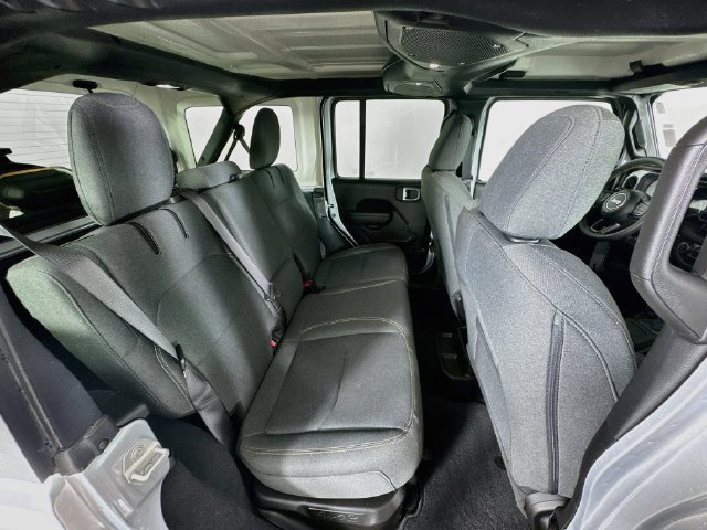 Used 2024 Jeep Wrangler Unlimited w/ Convenience Group AWD/4WD image 30