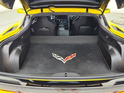 Used 2019 Chevrolet Corvette Stingray Coupe w/ Carbon Flash Badge Package RWD image 21