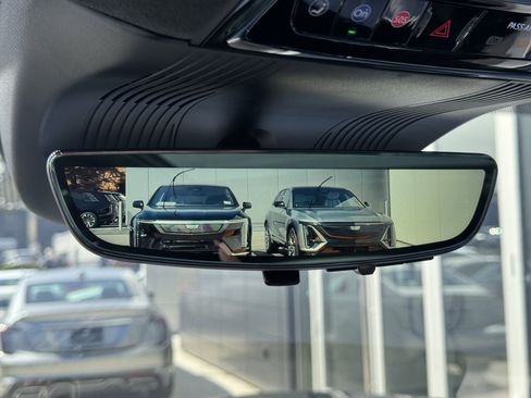 New 2026 Cadillac Vistiq Premium Luxury image 32