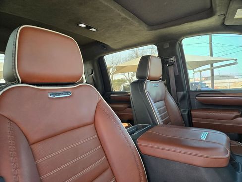 Certified 2024 GMC Sierra 2500 Denali Ultimate w/ Max Trailering Package image 32