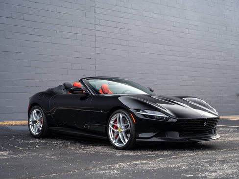 Used 2025 Ferrari Roma Spider RWD image 12