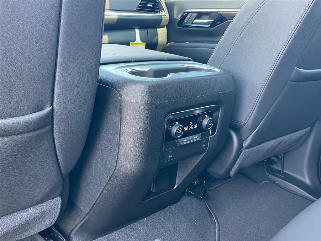 New 2026 Chevrolet Tahoe LT w/ Sun And Tow Package AWD/4WD image 25