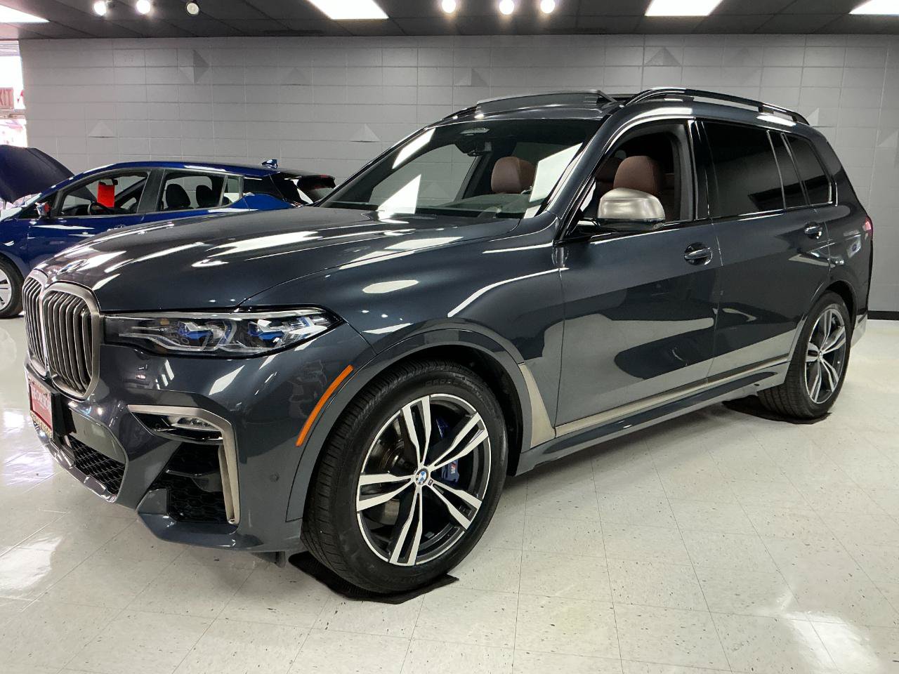 Used 2022 BMW X7 M50i AWD/4WD image 5