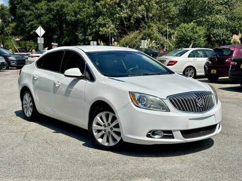 Used 2016 Buick Verano FWD image 27