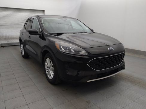 Used 2021 Ford Escape SE image 13