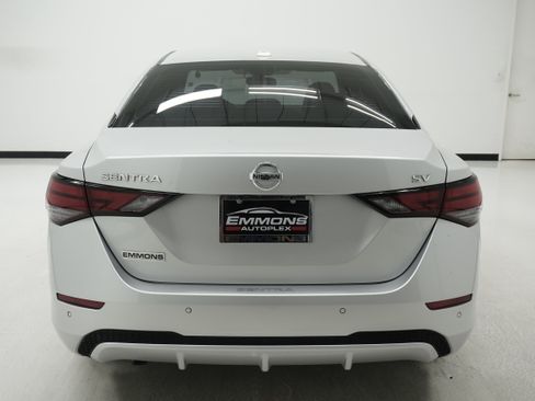 Used 2022 Nissan Sentra SV w/ Trunk Package FWD image 5