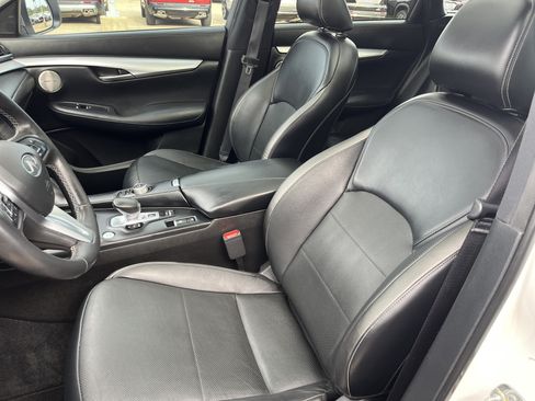 Used 2022 INFINITI QX50 Essential FWD image 11