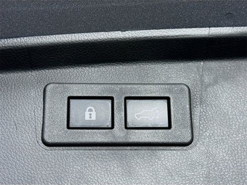 Certified 2025 Subaru Outback Limited image 33