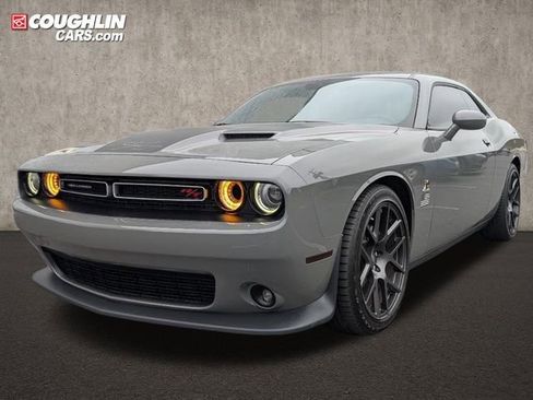 Used 2017 Dodge Challenger R/T Scat Pack w/ Leather Interior Group image 3
