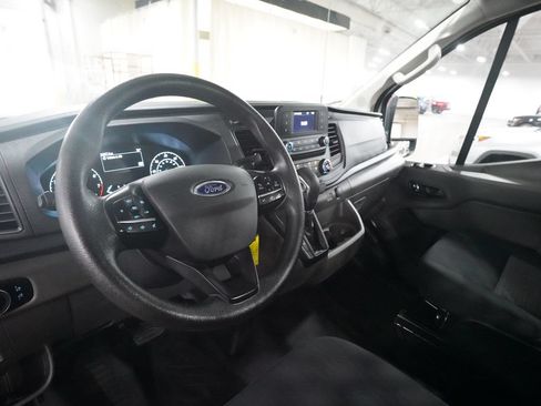 Used 2023 Ford Transit 250 Low Roof AWD w/ Exterior Upgrade Package image 5