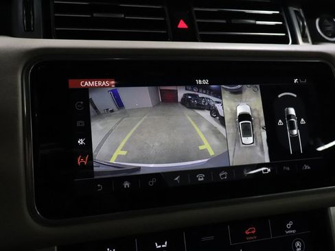 Used 2020 Land Rover Range Rover HSE image 35