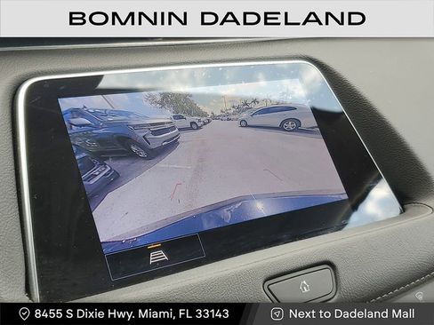 Used 2022 Cadillac XT4 Luxury w/ Driver Awareness Package image 24