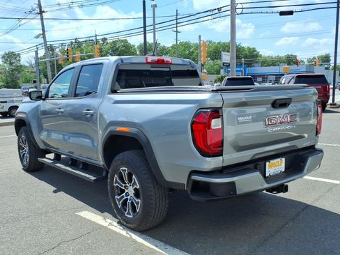 Certified 2024 GMC Canyon AT4 w/ AT4 Premium Package AWD/4WD image 4
