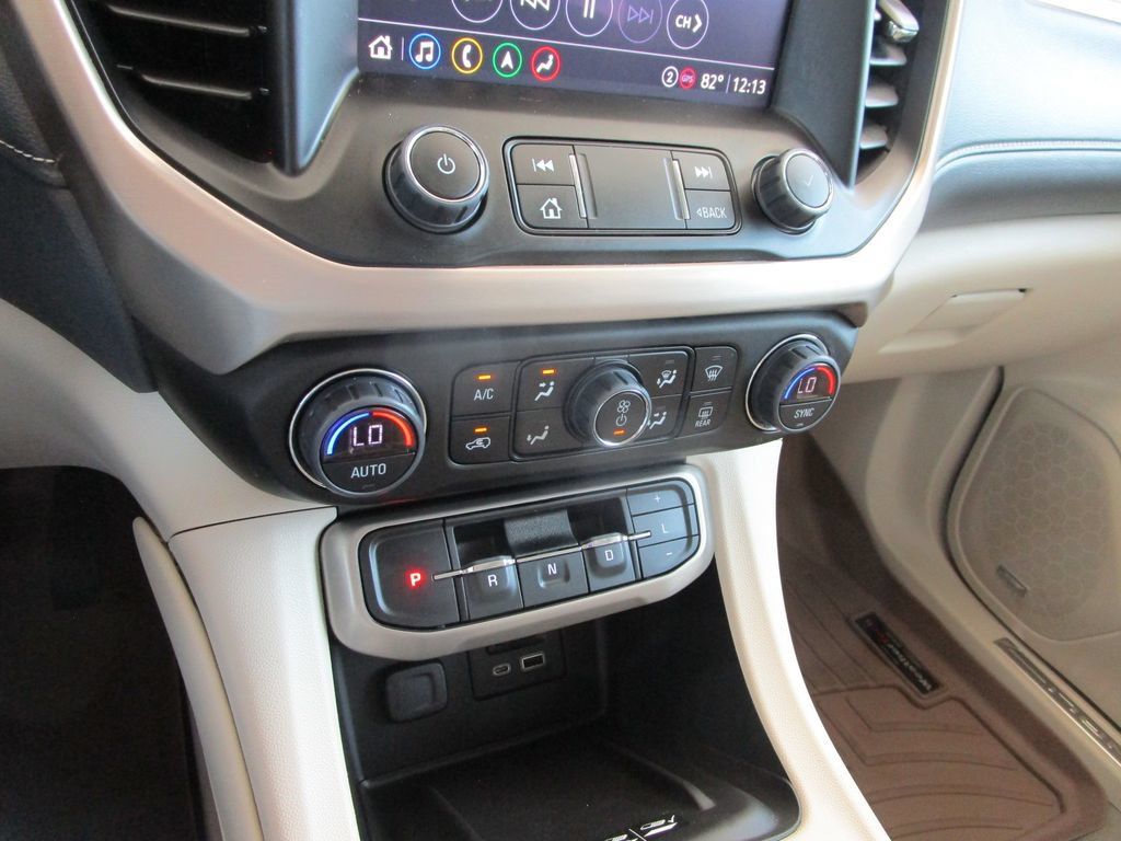 Used 2023 GMC Acadia Denali w/ Denali Ultimate Package FWD image 41