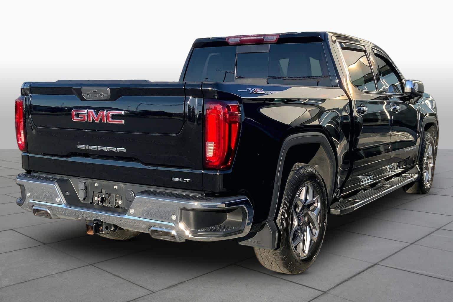 Used 2023 GMC Sierra 1500 SLT w/ SLT Premium Plus Package AWD/4WD image 12