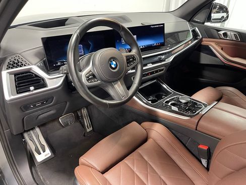 Used 2024 BMW X5 xDrive40i w/ M Sport Package AWD/4WD image 21