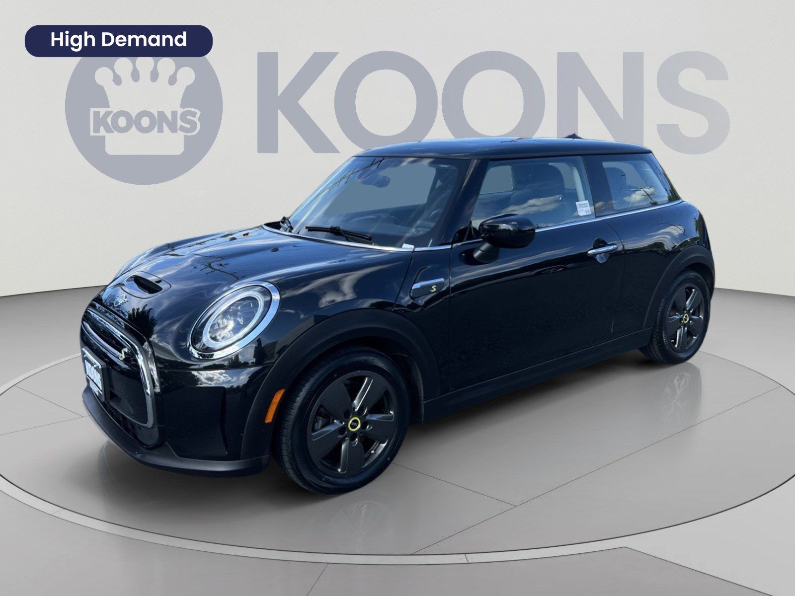 Used 2024 MINI Cooper SE FWD image 1
