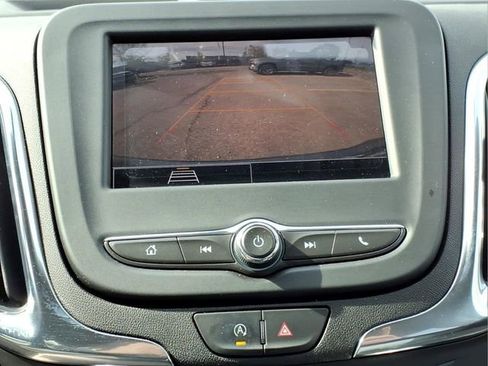 Used 2024 Chevrolet Equinox LT FWD image 19