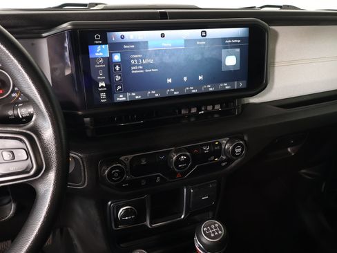 Used 2024 Jeep Wrangler Unlimited Sport AWD/4WD image 5