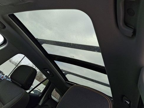 Certified 2020 GMC Terrain SLE w/ Driver Convenience Package image 15