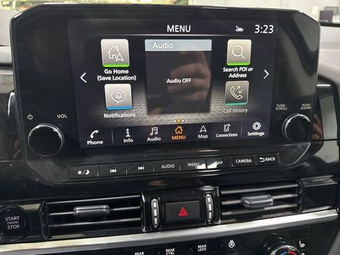 Used 2025 Nissan Pathfinder Platinum image 21